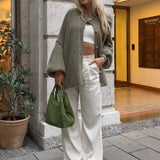 קרדיגן סרוג אוברסייז חמים עם כפתורים