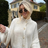 קרדיגן סרוג אוברסייז חמים עם כפתורים