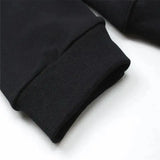 קפוצ'ון אוברסייז עם הדפס תַרְבּוּת מודרני