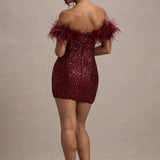 שמלת מיני נוצצת אוף-שולדר עם פרווה מעוצבת