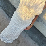 שמלת מקסי מחוטבת עם טקסטורה עשירה וכתפיות מעוצבות