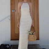 שמלת מקסי מחוטבת עם טקסטורה עשירה וכתפיות מעוצבות