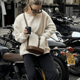 סוודר אוברסייז רך ומחמם בגזרה קלאסית