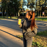 סוודר אוברסייז רך ומחמם בגזרה קלאסית