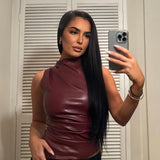 טופ ללא שרוולים בצווארון גבוה דמוי עור לנשים